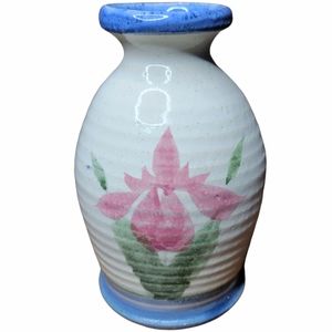 Floral pottery vase